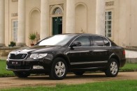 Škoda Superb SVOS: Lopakodó trezor 10