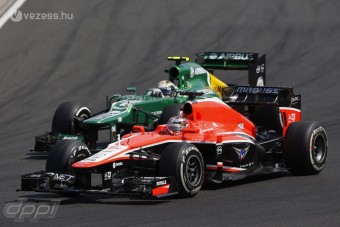 F1: Mindkét pilótáját megtartaná a Marussia