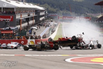 F1: Grosjean feledtetné az őrült rombolást