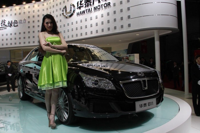 Viszik az új autót, mintha ingyen lenne 6 | Vezess Ez a limuzin a Hawtai B11. Kombikra nincs igény Kínában