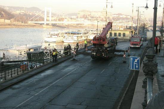 Két hétre lezárják a pesti alsó rakpartot