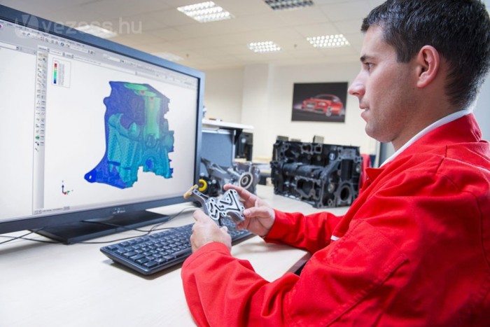 Kevesebb autó a győri Auditól 4