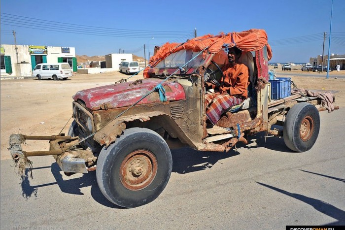 Négykerekű zombik a sivatagban 8