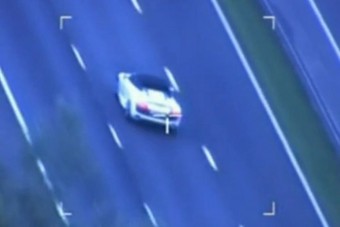 Helikopteres üldözés az autópályán