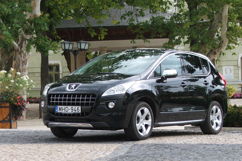 Néhány hónapig szerkesztőségünknél fut egy 3008-as Peugeot. A dízelmotoros autóval jól indult az együttélés