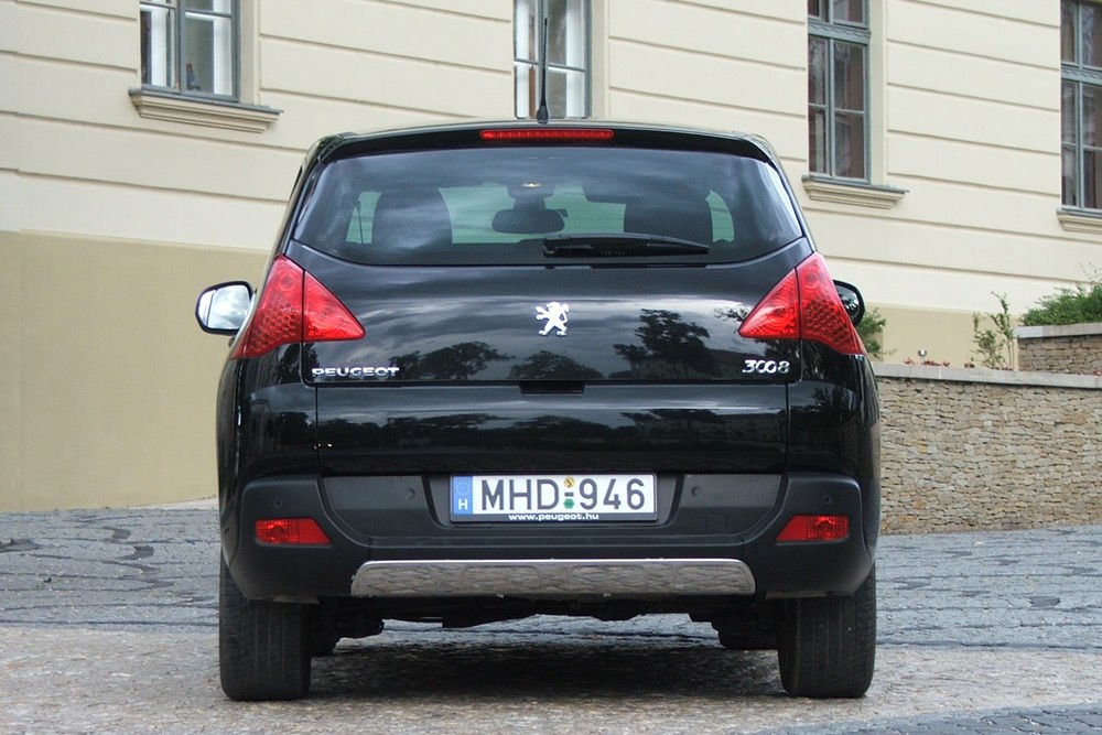 Három hét alatt 2200 kilométert tettünk meg vele. Átlagunk 5,8 l/100 km