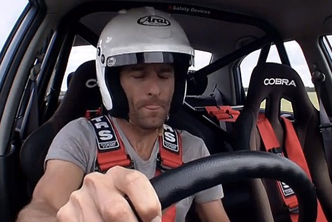 F1: Webber leverte Vettelt – videó