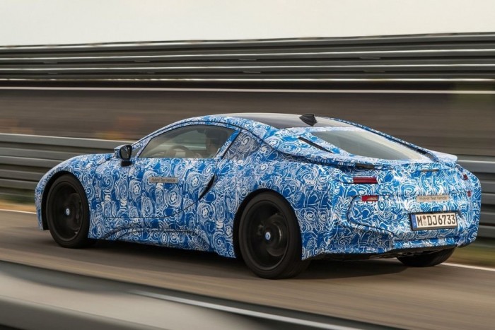 Színre lép a BMW hibrid sportkocsija 6