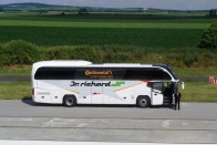 Békésen várja a Neoplan, hogy fusson egy kört a Conti Coach abroncsokkal