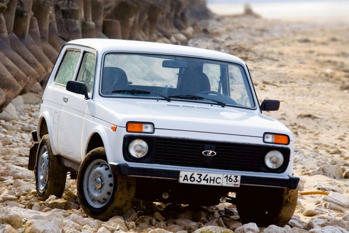 Víz alatt közlekedő Lada 6 | Vezess Víz alatt közlekedő Lada 6