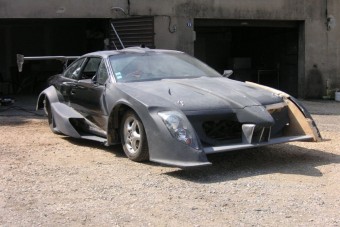 Horrorfilmbe illő Opelek