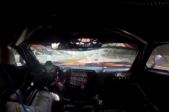 Ajtó csapódott 220-al a szélvédőnek 3