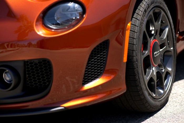 Gézengúz Fiat 500 épül 6 | Vezess Gézengúz Fiat 500 épül 6