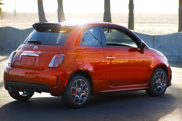 Gézengúz Fiat 500 épül 7 | Vezess Gézengúz Fiat 500 épül 7