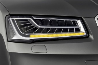 Futófénnyel indexel az új Audi A8