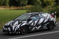 Kémfotón a Honda Civic Type R 15