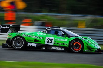 Így törik ripityára egy 360 milliós Pagani