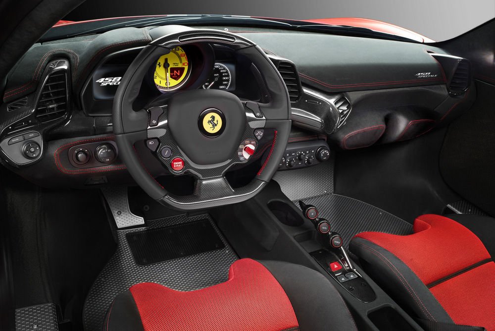 Minden ősét alázza az új Ferrari 7