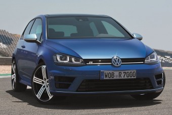 300 lóerővel jön a Golf R