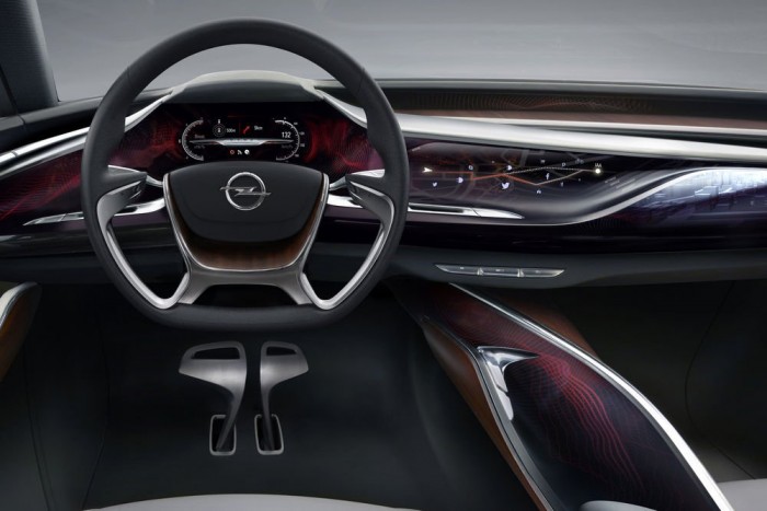 Tágas űrkupé-tanulmány az Opeltől 6 | Vezess Tágas űrkupé-tanulmány az Opeltől 6