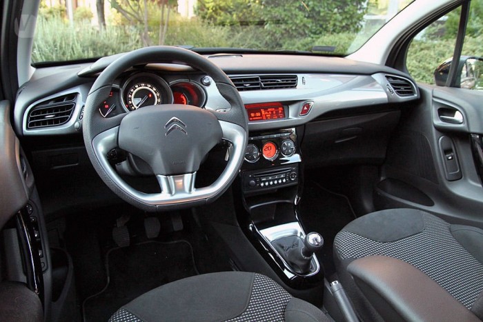 Városi akvárium: Citroën C3 5 Puha ülések, kényelmes futómű. Igazi francia.