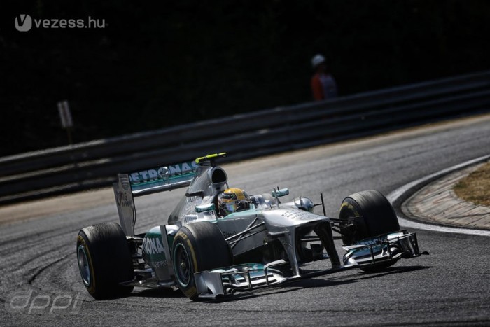 F1: Hamiltonéknak fekszik majd Belgium