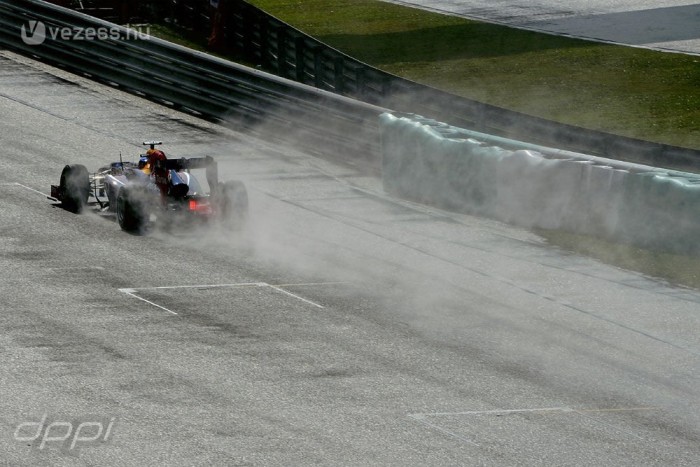 Esős versennyel folytatódhat a Forma-1