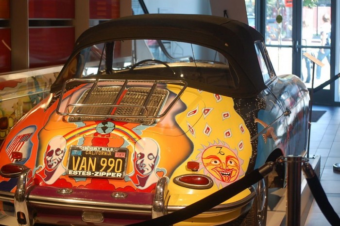 Porschék karneváli ruhában 10