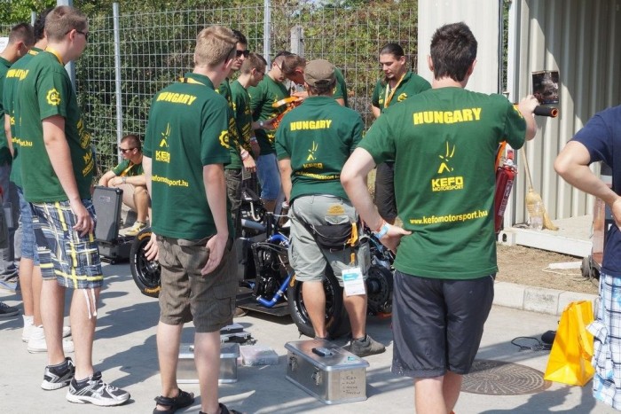 Autóverseny a jövő mérnökeivel 10