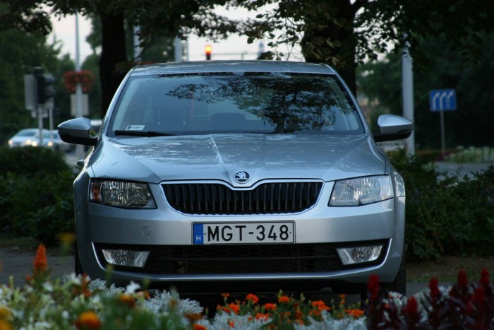 4,7 és 6,1 liter között fogyasztott 100 kilométeren a tesztautó