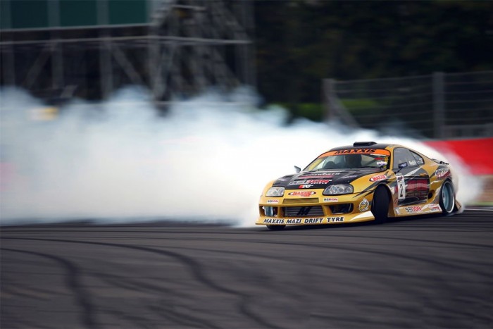 Törnek a kerekek, mint a ropi 4