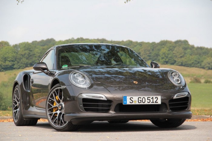 520 lóerős a Turbo, 560 a Turbo S