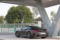 911 Turbo:  csak saját felelősségre 74