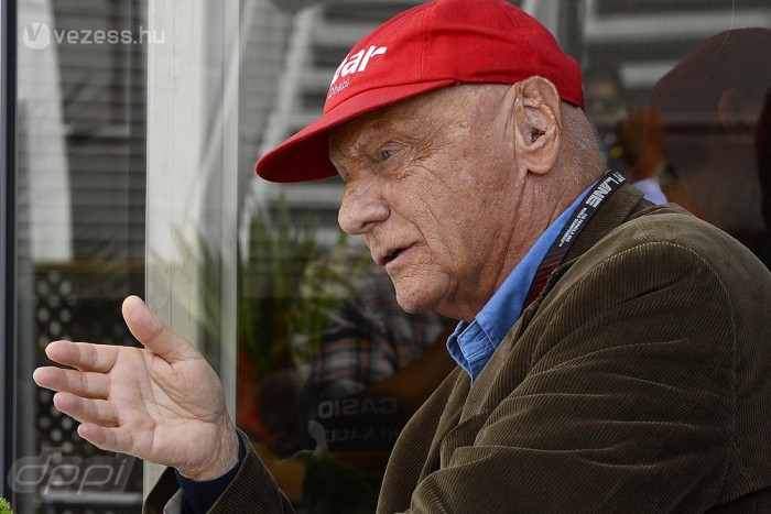 F1: Lauda győzködi Brawnt, hogy maradjon