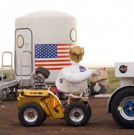 Űrrobotokkal kísérletezik a Ford 7