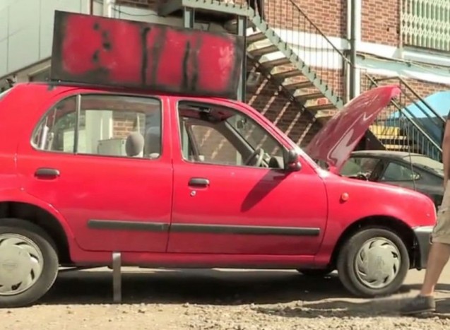 Nissan Micrából Batmobil 7 | Vezess Nissan Micrából Batmobil 7