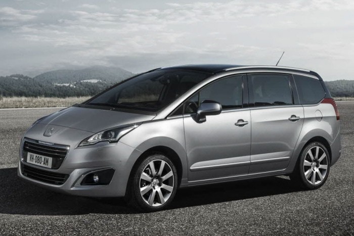 Frissülnek a Peugeot utazóautói 7