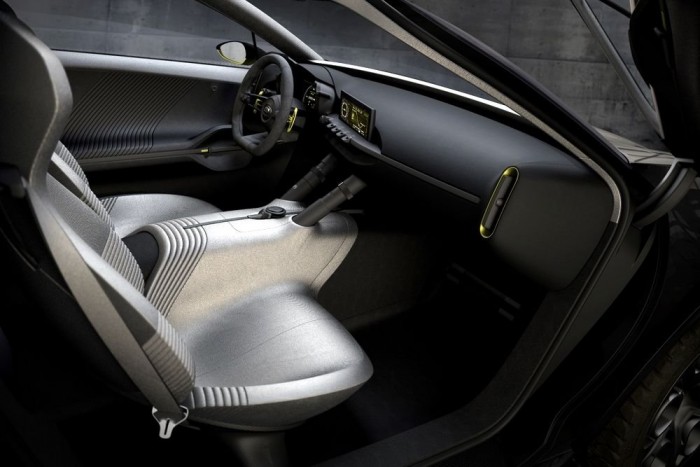 Dögös terepkupéval csábít a Kia 6