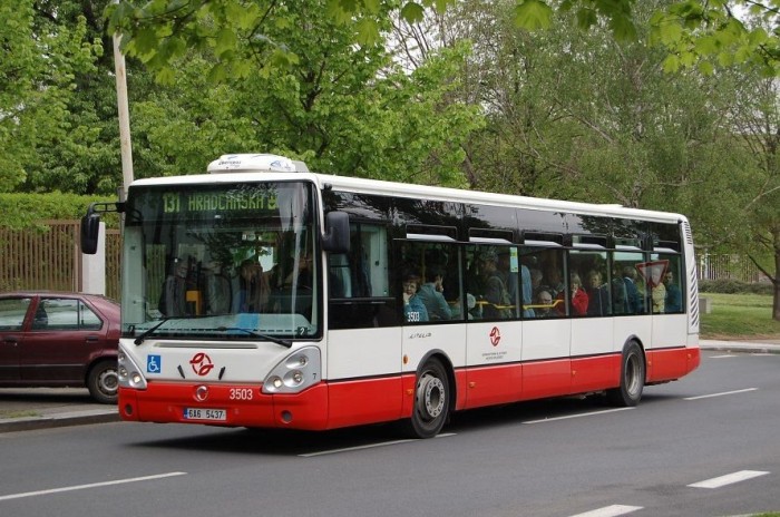 Művészi buszos graffiti 4 | Vezess Ilyen egy eredeti, a cseh fővárosban közlekedő szóló kivitelű Irisbus Citelis