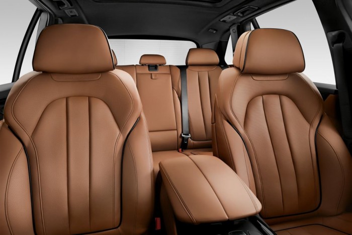 Nagy motorral, igény szerint: BMW X5 M50d 8