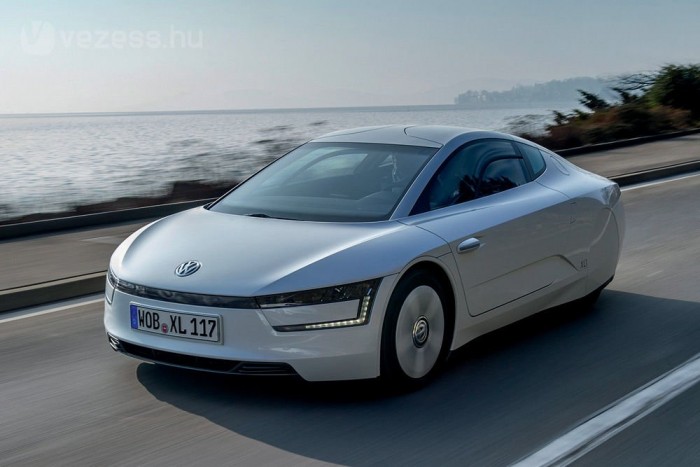 160 km/óra a végsebesség, 12,7 s alatt gyorsul százra, szabványos átlagfogyasztása 0,9 liter százon