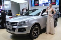 VW Touaregnek is jó volna, de igazából a Zotye Auto T600 modelljét látjuk