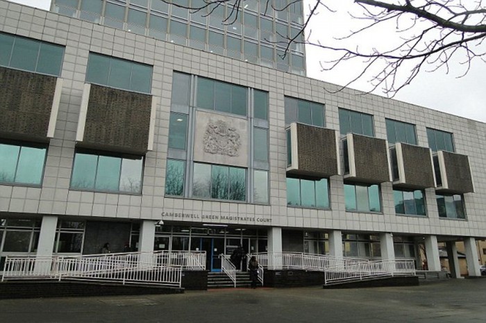 Lefejelte a taxist a bedrogozott bróker 5 | Vezess Lefejelte a taxist a bedrogozott bróker 5