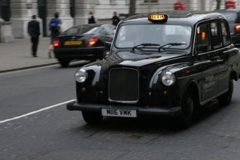 Lefejelte a taxist a bedrogozott bróker