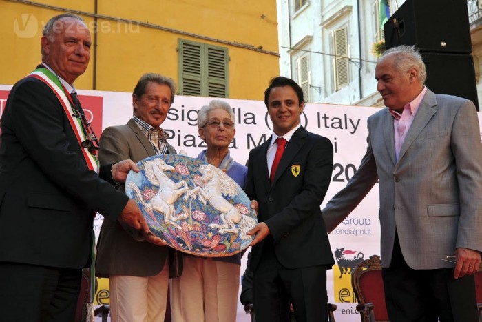 F1: Életmű-díjat kapott Massa