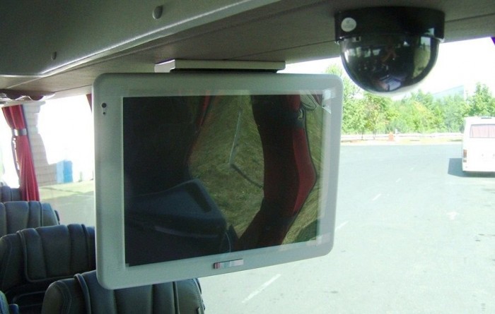 A második ajtó felett kamera is akad 