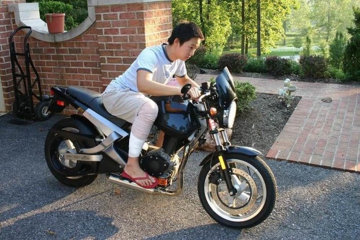 A Harley-Davidson egykori társmárkája, a Buell rövid ideig gyártott egy 500 köbcentis kezdőmotort. A Blast fiaskónak bizonyult, utolsó példányait teátrálisan bezúzta a Buell alapítója