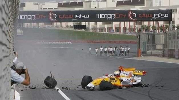 Amikor a Forma-1-es pilóta bal lábbal kel fel