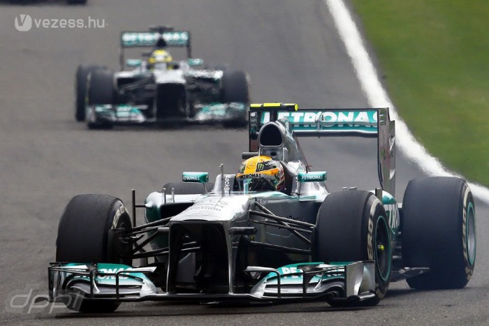 F1: A Mercedes megkapaszkodna a második helyen