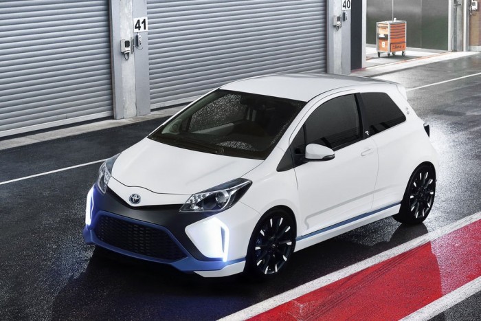 Kettős személyiségű hibrid Toyota 8